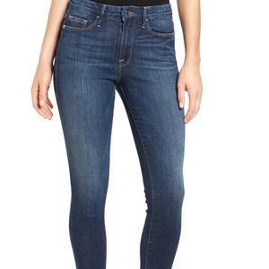 GOOD AMERICAN Good Legs Stretch Skinny Jean in Blue